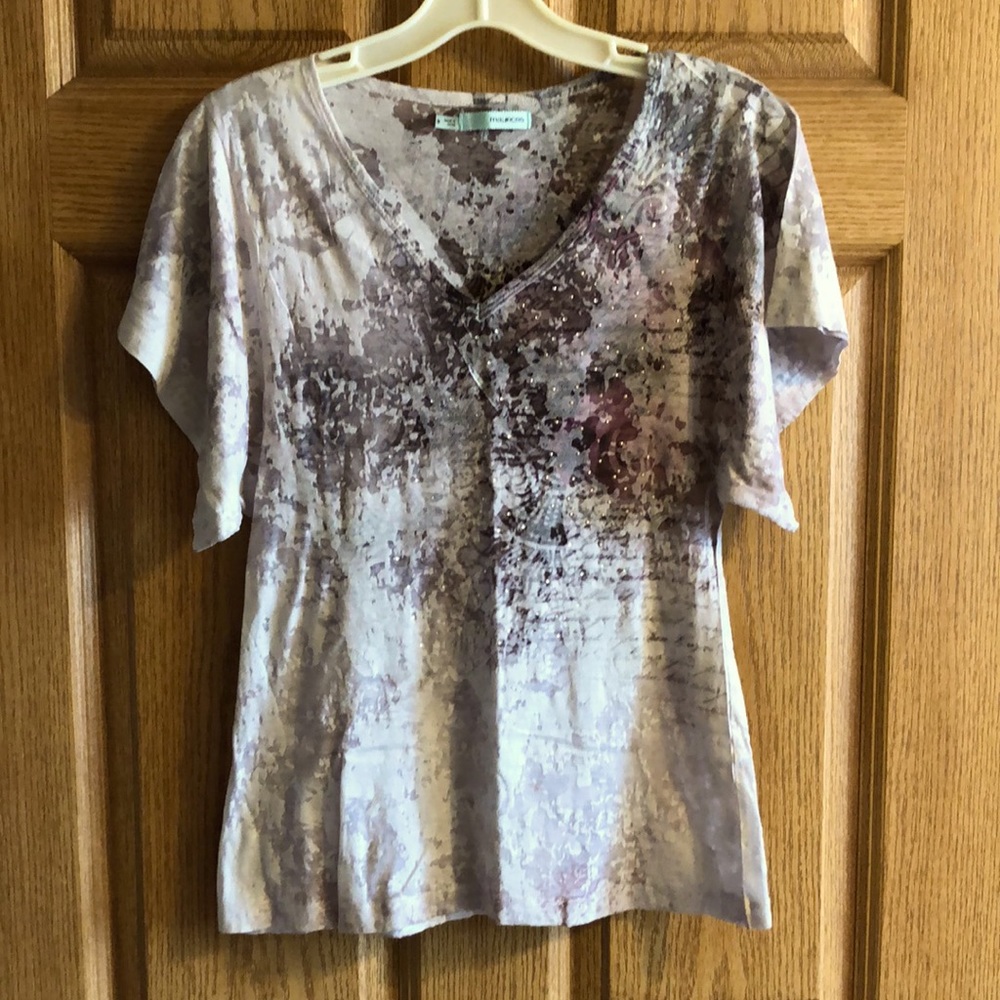Maurices dressy tee size S.